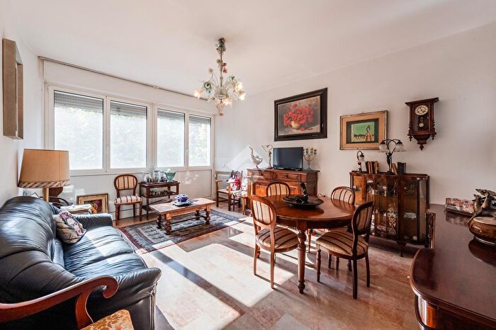 Appartamento quadrilocale in vendita in Via Bentivoglio, Bologna