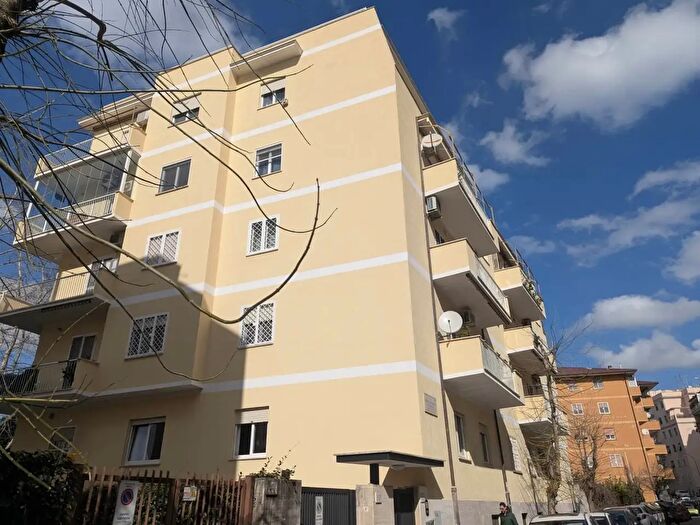 Appartamento bilocale in affitto in Via Romeo Rodriguez Pereira, Roma