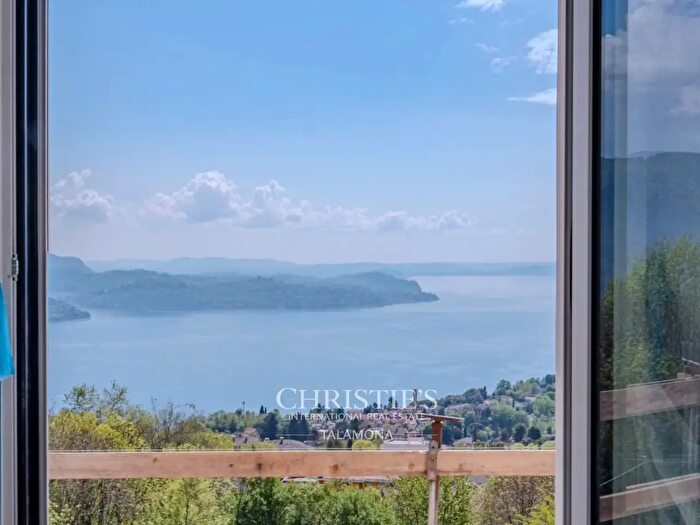 Appartamento trilocale in vendita in Via Scavini, Arizzano