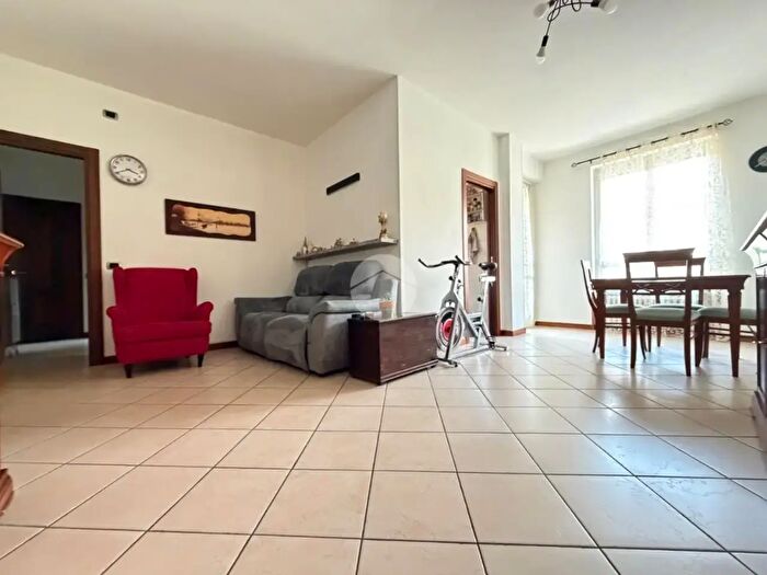 Appartamento trilocale in vendita in Via Antonio Gramsci, Bussero