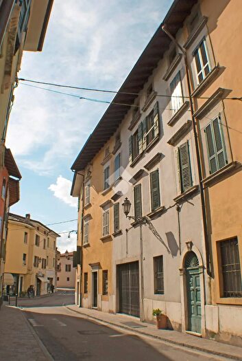 Casa con 14 locali in vendita in Via XX Settembre, Bedizzole