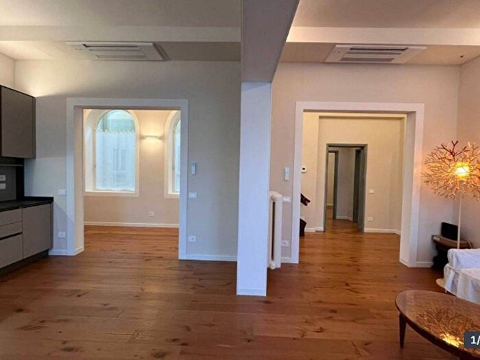 Appartamento con 5 locali in affitto in Via Alfonso La Marmora, San Marco SS Annunziata, Firenze