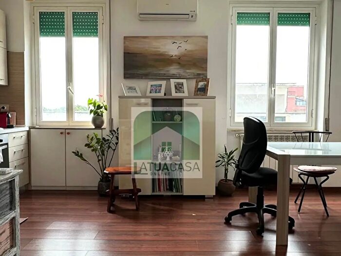 Appartamento trilocale in vendita in Via dellImbrecciato, Roma