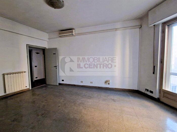 Appartamento con 5 locali in vendita in Sarzana