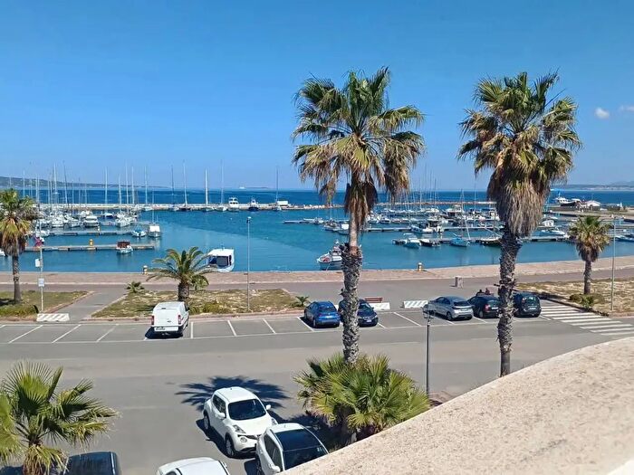 Appartamento trilocale in vendita in Via Magenta, Calasetta