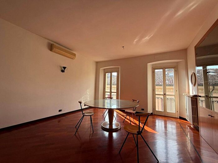 Appartamento con 6 locali in affitto in Via Settembre, Centro Storico, Lodi