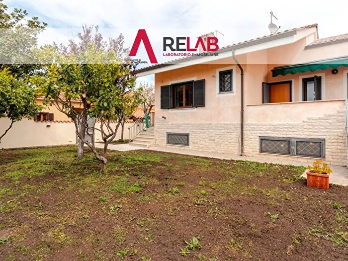 Casa quadrilocale in vendita in Via Italo Gismondi, Fiumicino