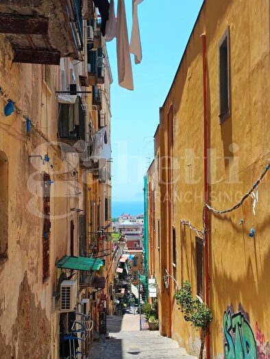 Appartamento trilocale in vendita in Via Filippo Rega, Napoli