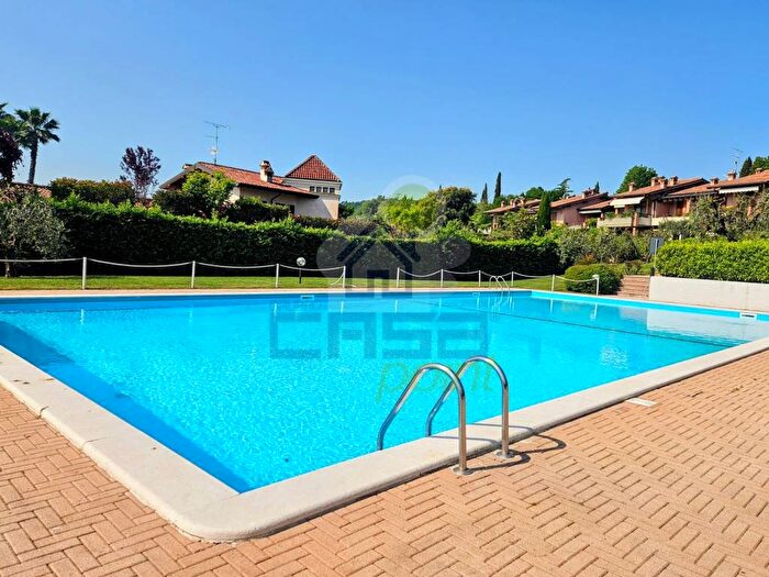 Appartamento bilocale in affitto in via vighenzi, Centro, Padenghe sul Garda