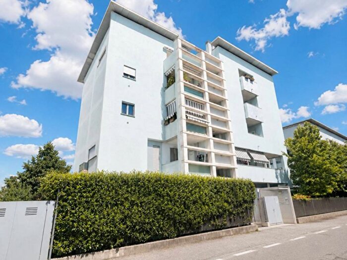 Appartamento bilocale in affitto in Via Zara, Stazione, Lissone