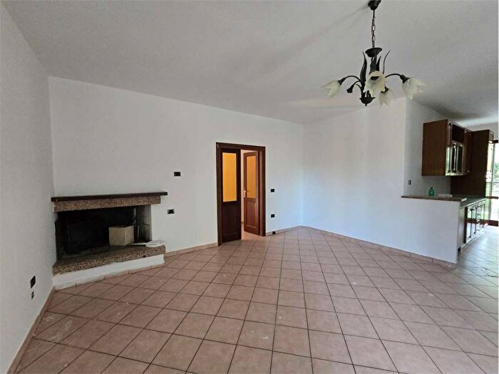 Appartamento con 5 locali in affitto in Centro, Montefalco