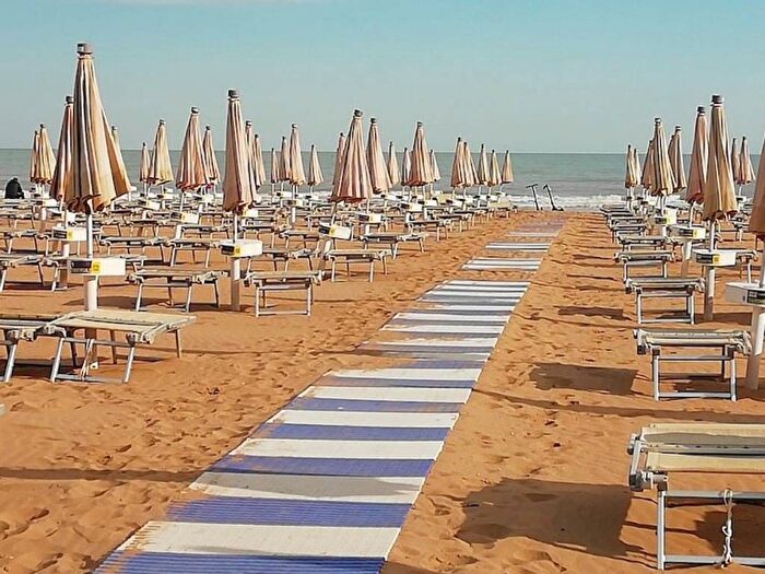 Appartamento trilocale in affitto in Via Gaspare Gozzi, Lido Centro Ovest, Jesolo