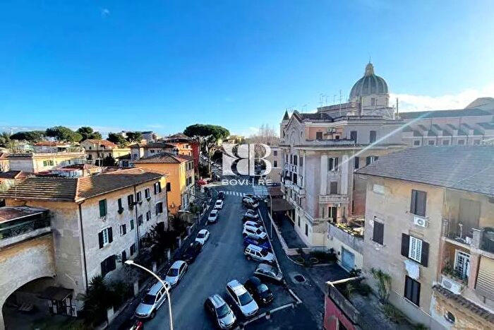 Appartamento quadrilocale in vendita in Via Roberto De Nobili RomaGarbatella, Roma