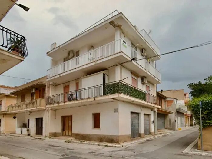 Appartamento trilocale in vendita in Via Scaramia, Santa Croce Camerina