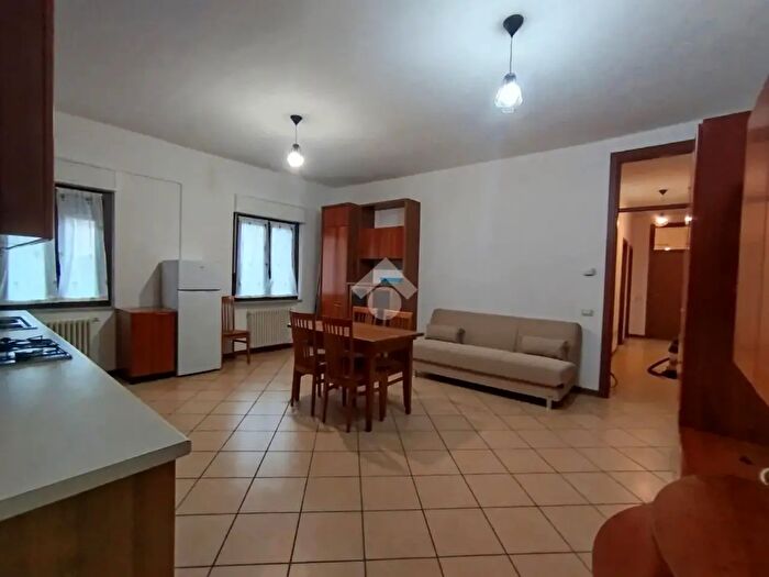 Appartamento trilocale in affitto in Como