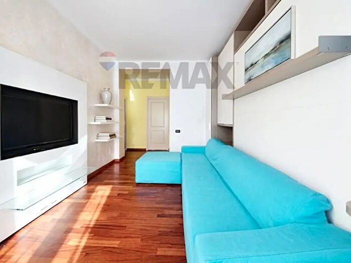 Appartamento bilocale in vendita in Via Palmaria, Milano