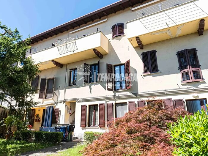 Appartamento quadrilocale in vendita in Via Camisasca, Costa Masnaga
