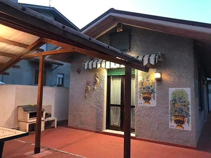 Casa trilocale in vendita in Fano