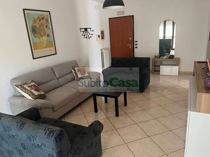 Appartamento quadrilocale in affitto in Via De Virgiliis, Chieti Scalo, Chieti