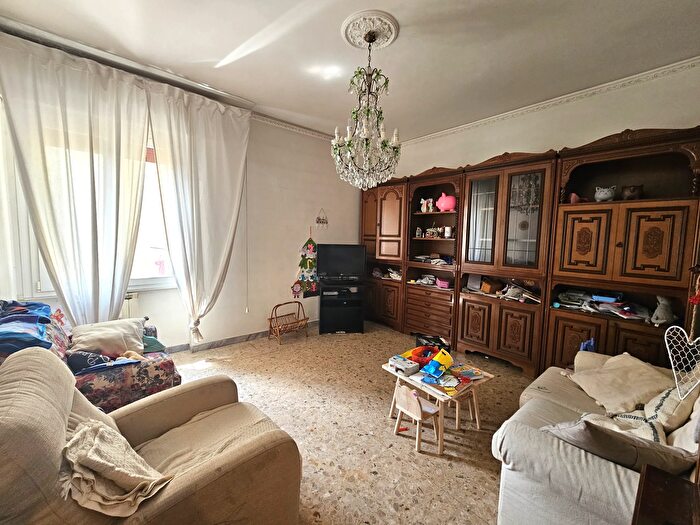 Appartamento quadrilocale in vendita in Via del Ponte a Greve, Scandicci