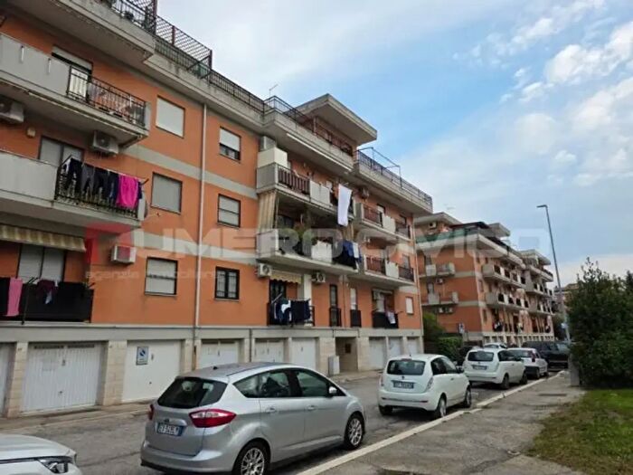 Appartamento quadrilocale in vendita in Via Francesco Compagna, Foggia