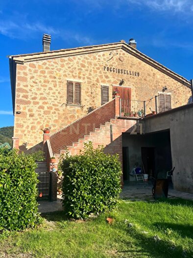 Casa con 8 locali in vendita in Località Podere Poggio Sellino Snc, Semproniano