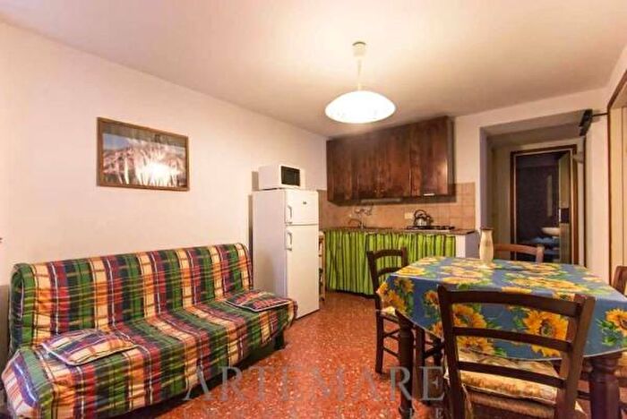 Appartamento trilocale in affitto in Pietrasanta