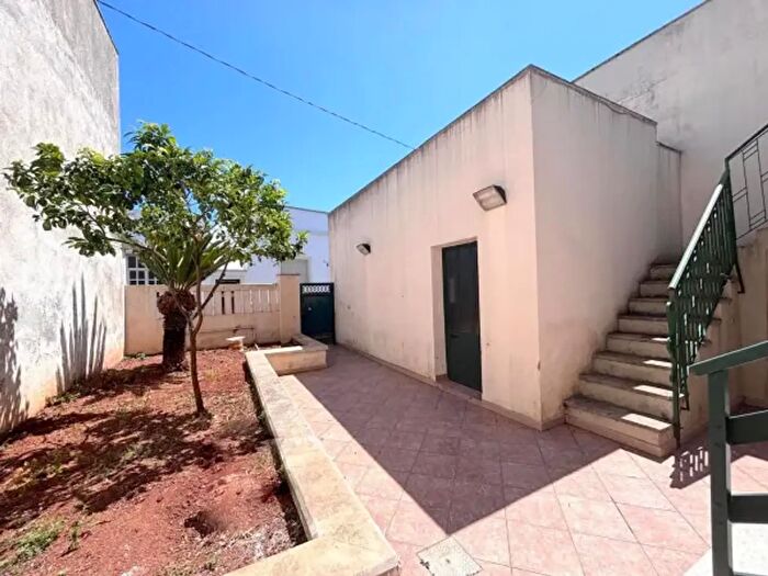 Casa con 6 locali in vendita in Via Roma, PresicceAcquarica