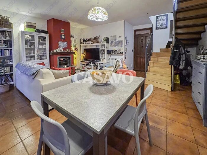 Casa trilocale in vendita in Via San Nicola, Colle Brianza