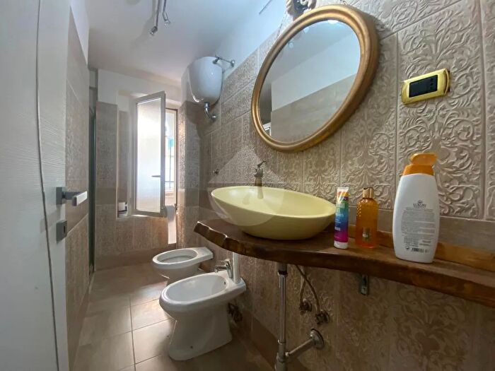 Appartamento con 5 locali in vendita in Minturno