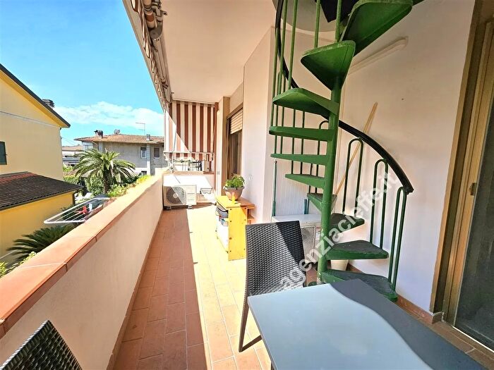 Appartamento quadrilocale in vendita in Massa