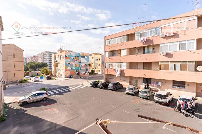 Appartamento trilocale in vendita in Siracusa