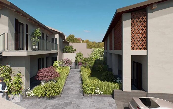 Case in Vendita e in Affitto - 2