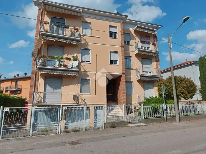 Appartamento quadrilocale in vendita in Via Levacher, Colorno