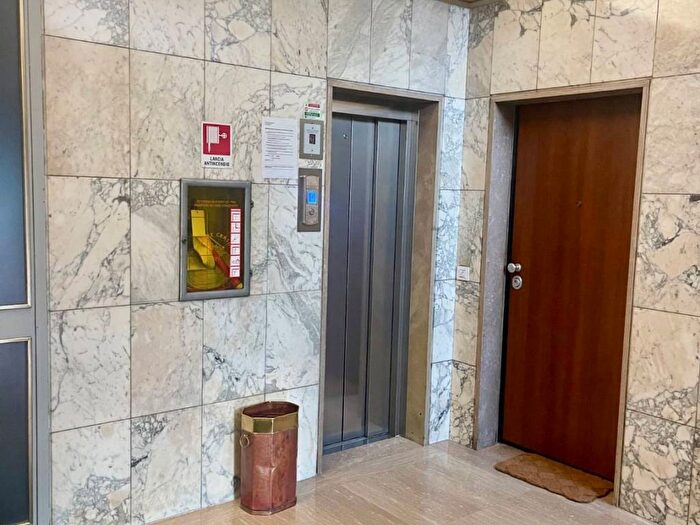 Appartamento bilocale in affitto in Via Tito Livio, Lodi Brenta, Milano