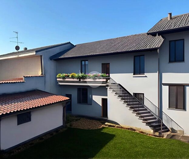 Appartamento bilocale in vendita in Via Jenner, Santo Stefano Ticino