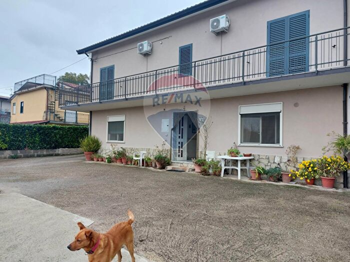 Appartamento trilocale in vendita in San Leucio Del Sannio