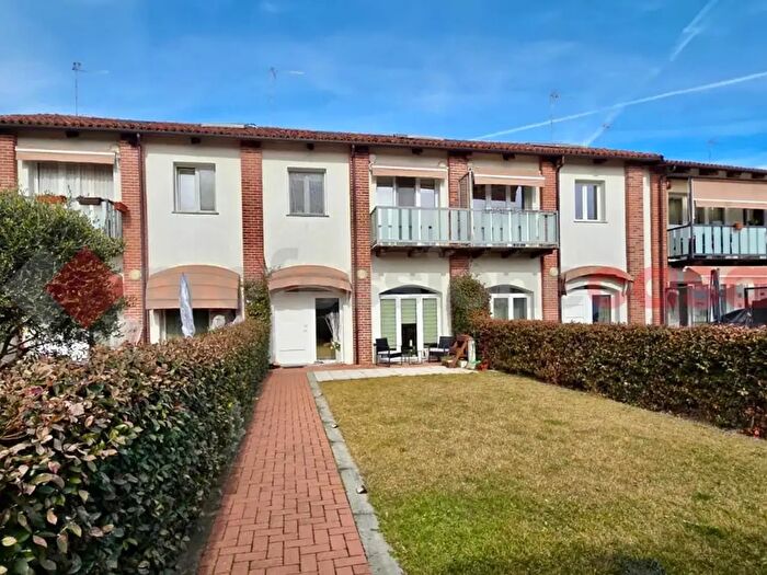 Casa quadrilocale in vendita in Via Aurora, Pinerolo