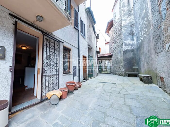 Casa trilocale in vendita in Via Nazionale, Colazza
