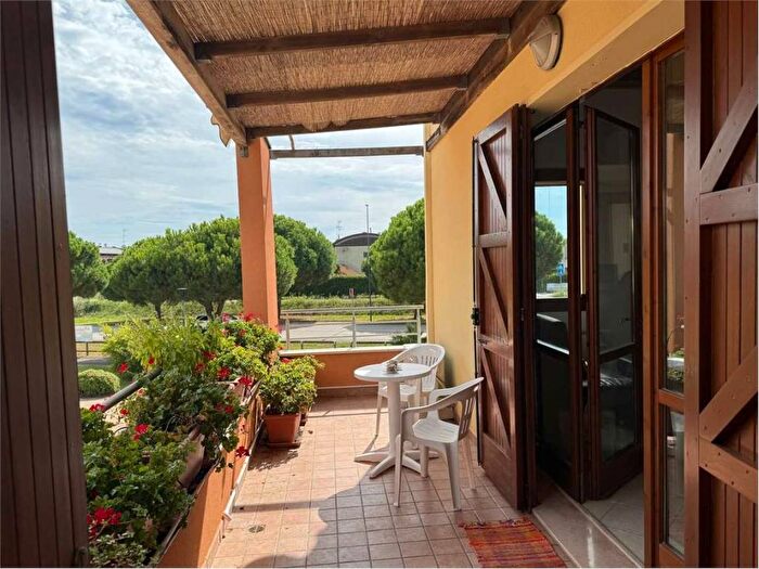 Appartamento trilocale in affitto in Casalborsetti, Ravenna