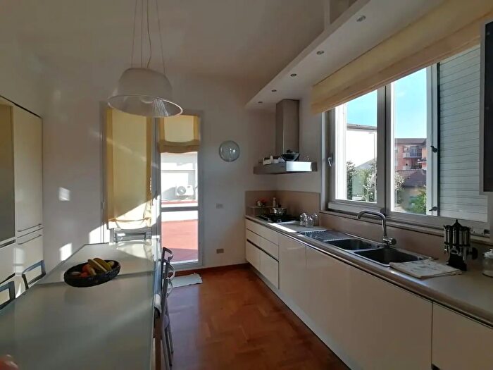 Casa quadrilocale in vendita in Castelfranco Di Sotto