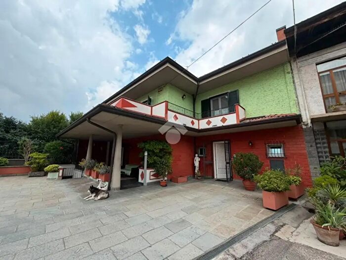 Appartamento trilocale in vendita in Vicolo Predari, Pontoglio