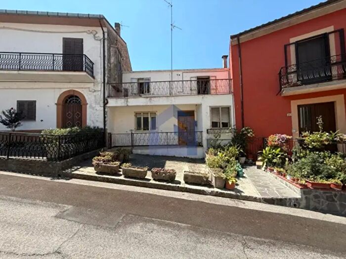 Casa quadrilocale in vendita in Via del Carmine, Tornareccio