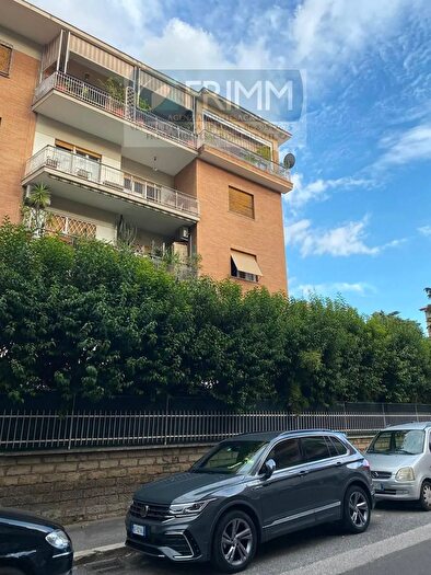 Appartamento con 5 locali in vendita in Via Pietro Capparoni, Roma