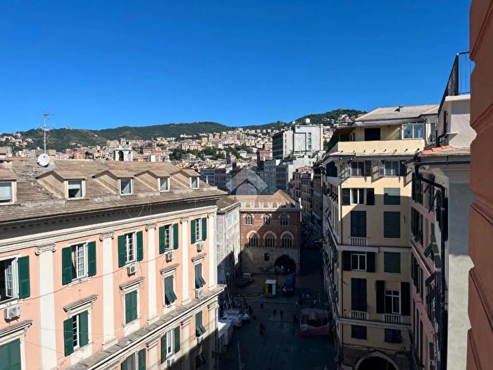 Appartamento quadrilocale in vendita in Via Turati Filippo, Genova
