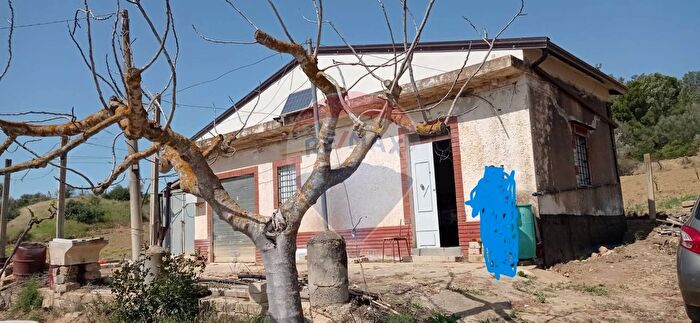 Casa bilocale in vendita in Cda Scalazza Santo Pietro Snc, Caltagirone