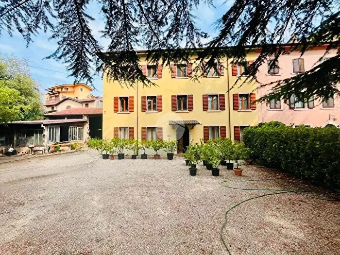 Casa con 5 locali in vendita in Via Gardesana, Caprino Veronese