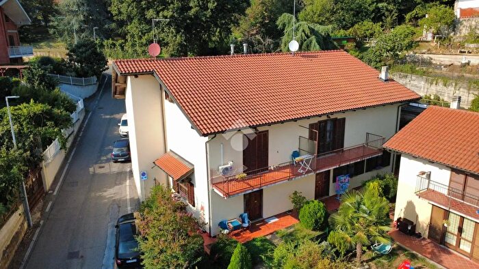 Casa con 6 locali in vendita in Strada del Merlo, Villarbasse