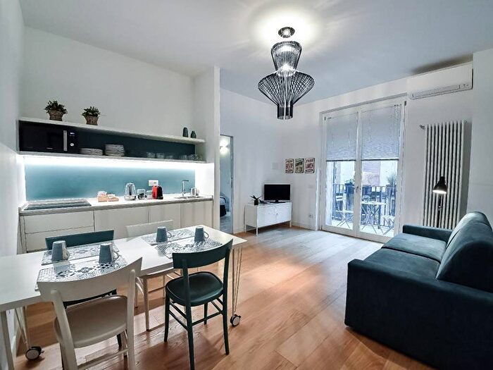 Appartamento bilocale in affitto in Via San Siro, Amendola Buonarroti, Milano