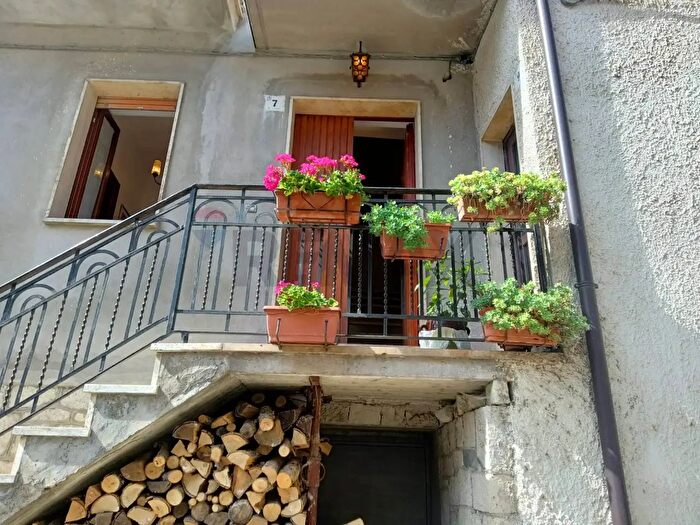 Casa quadrilocale in vendita in Via SantAntonio, Alfedena
